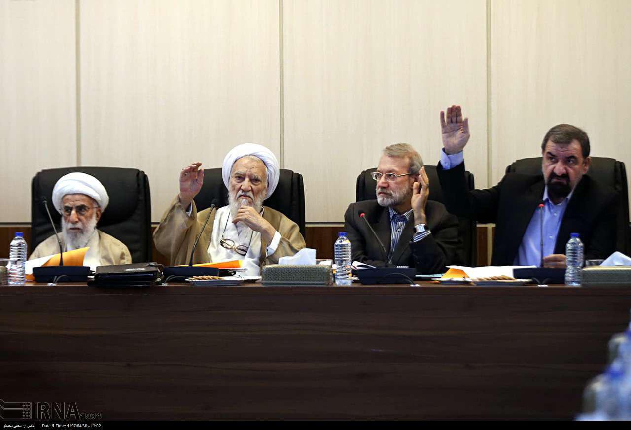 لحظه رای گیری در مجمع تشخیص برای بازگشت سپنتا نیکنام به شورای شهر یزد/عکس