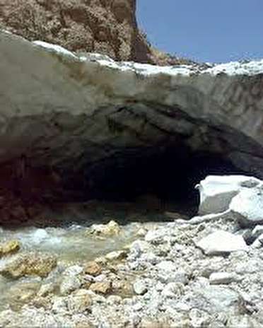 آخرین خبرها از حادثه ریزش تونل غار یخی کوهرنگ/۴ نفر کشته شدند/ مردم محلی ۱۶ نفر را نجات دادند