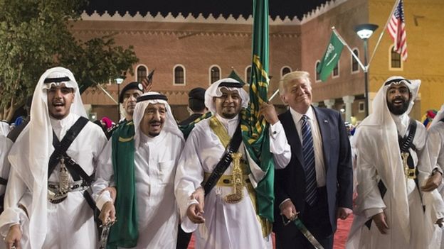 سعودی‌ها در پی اغوای ترامپ با قراردادهای تجاری و تسلیحاتی| سناتورهای جمهوریخواه: محمد بن سلمان باید کنار گذاشته شود
