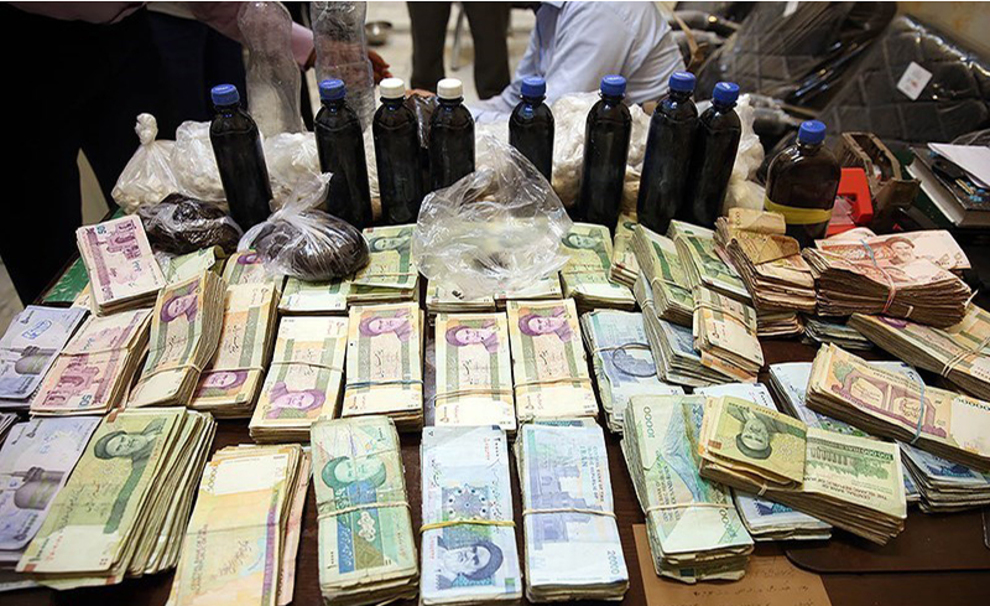 پول‎های کثیف در اقتصاد ایران| پولشویی 80 هزار میلیاردتومانی مافیای مواد مخدر در سکوت قانون
