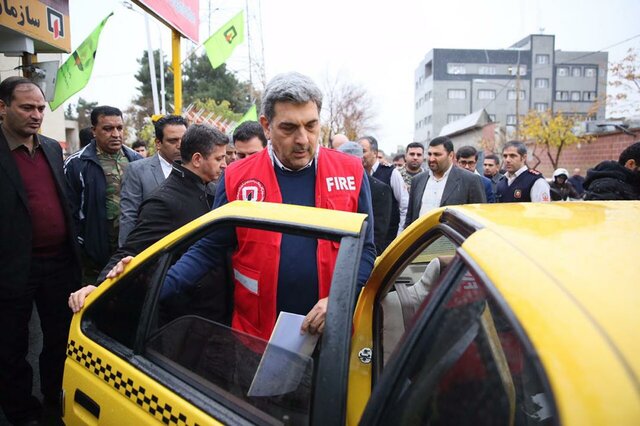 شهردار تهران با تاکسی به محل کار رفت+عکس