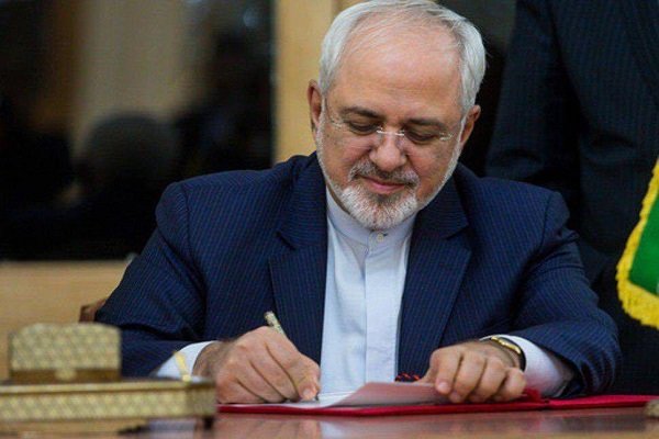 نامه ظریف به همتایان خود در جهان درباره اقدام علیه سپاه و هشدار نسبت به افزایش تنش‌ بین ایران و آمریکا