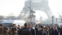 فرانسه در سال نوی میلادی امنیتی شد؛ استقرار ۱۰۰ هزار نیروی پلیس در اماکن عمومی