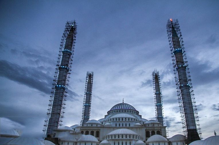 مسجد سلطان احمد در دل ایران چه می کند؟ +تصاویر