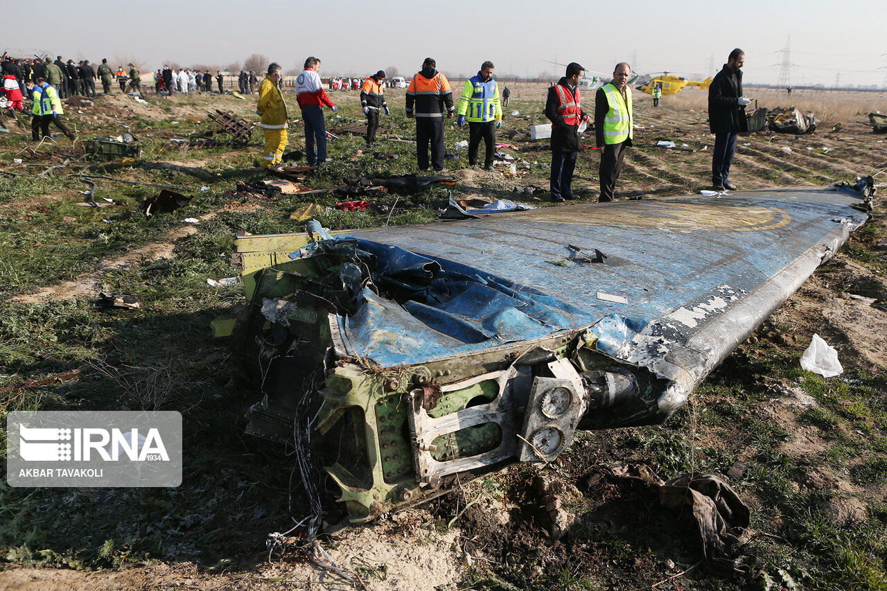 مردم عزادار سقوط فاجعه‌بار هواپیما؛ چرا صداوسیما در کنار مردم نیست؟