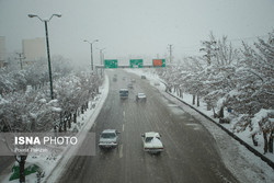 برف و باران در جاده‌های ۱۸ استان/ لزوم تردد با زنجیر چرخ