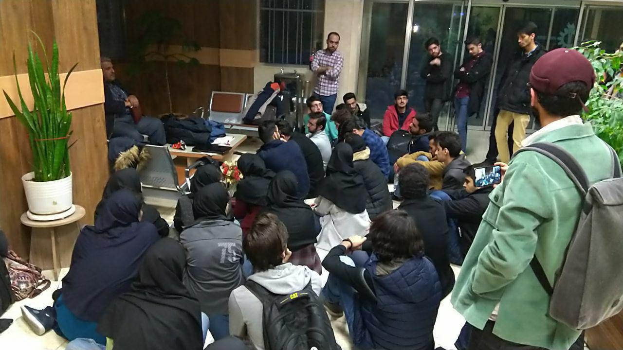 تجمع اعتراضی دانشجویان در تهران و شیراز+عکس