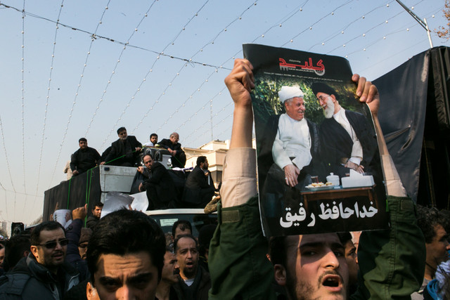 دی ماه تلخ و پرحادثه/ ۱۰ اتفاق سیاسی-نظامی مهم ایران در ۲۵ سال اخیر+جدول دی ماه تلخ و پرحادثه/ ۱۰ اتفاق سیاسی-نظامی مهم ایران در ۲۵ سال اخیر+جدول