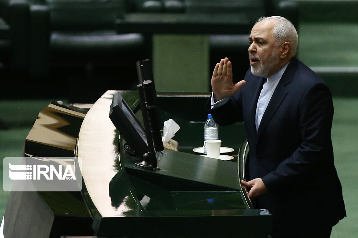 ظریف: هیچکس به اندازه من از توان موشکی ایران دفاع نکرده