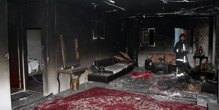 نجات ۵ نفر از میان شعله‌های آتش در مشهد