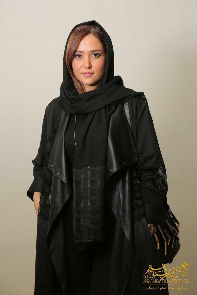 پری‌ناز ایزدیار در نخستین روز جشنواره فیلم فجر/ عکس