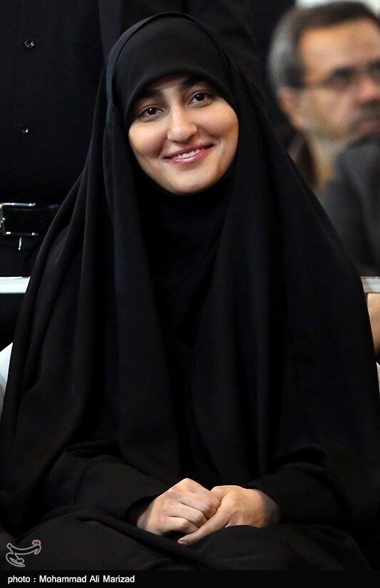 تصویری از فرزند سردار سلیمانی در مراسم اربعین حاج قاسم