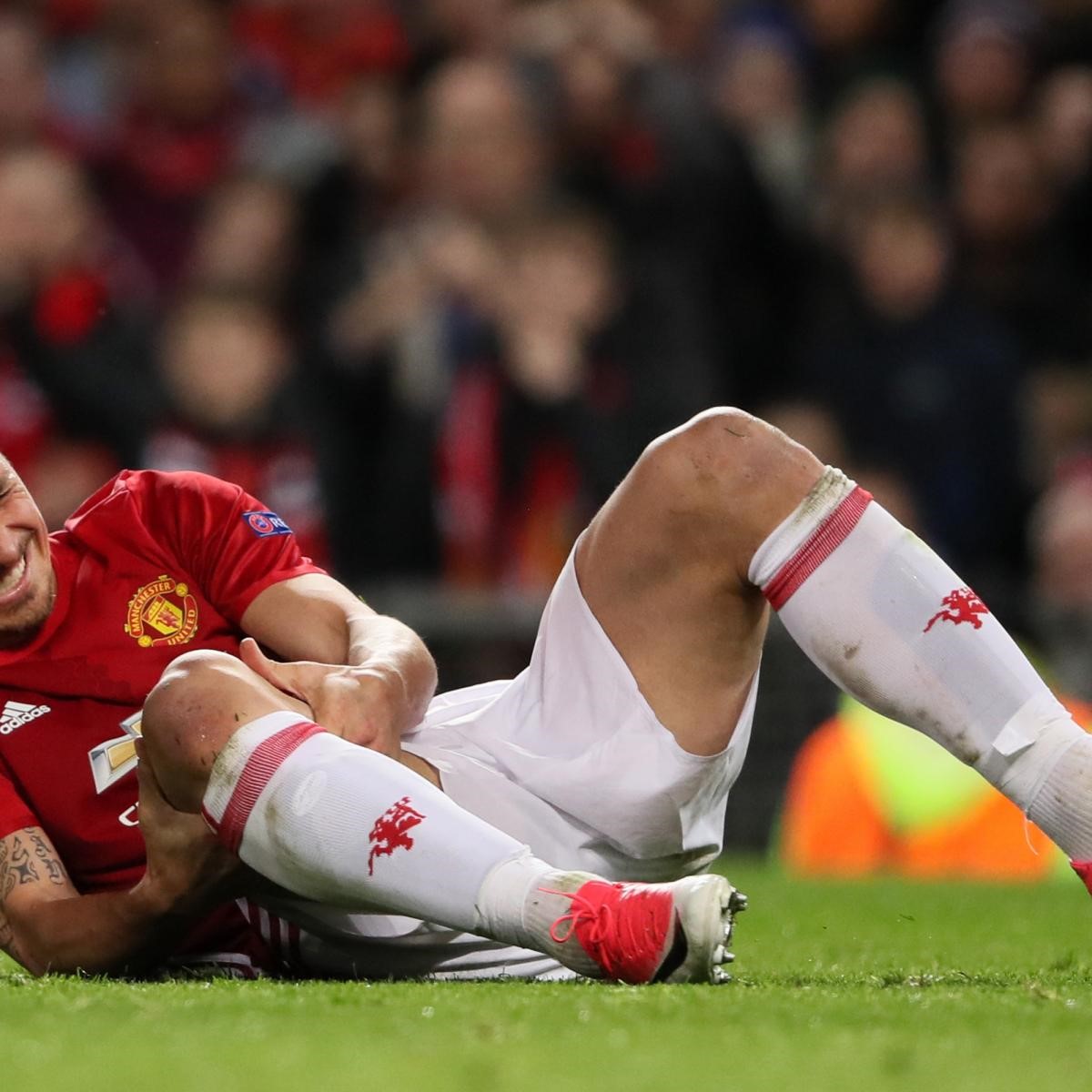 درد جلوی زانو؛ درد در قسمت جلوی زانو بعلت آسیب‌ها و آرتروز زانو