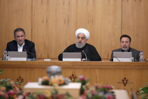 جزئیات جلسه امروز هیئت دولت به ریاست حسن روحانی/ میزان پاداش پایان سال ۱۳۹۸ کارکنان دولت تعیین شد