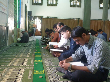 نماز جماعت در اداره‌ها تعطیل شد