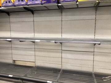 ترس از کرونا در استرالیا موجب هجوم به فروشگاه ها شد ترس از کرونا در استرالیا موجب هجوم به فروشگاه ها شد