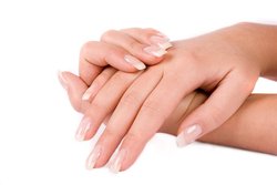 برای محافظت از پوست دست‌هایمان چه کنیم؟