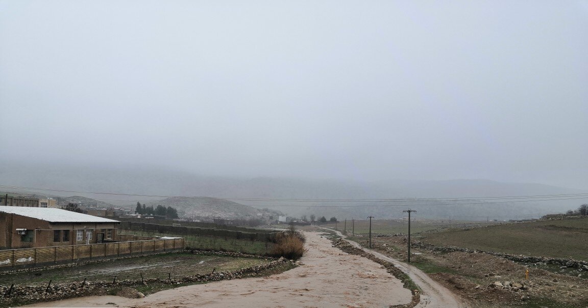 گاز شهر معمولان پلدختر قطع شد/ راه ارتباطی دوره به ویسیان مسدود شد گاز شهر معمولان پلدختر قطع شد/ راه ارتباطی دوره به ویسیان مسدود شد