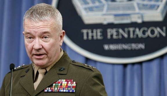 ادعای فرمانده سنتکام درخصوص وقوع جنگ با ایران: هر گونه حمله علیه منافع آمریکا با پاسخ بی‌رحمانه مواجه خواهد شد|آمریکا به دنبال جنگ با ایران نیست اما اگر جنگی در بگیرد فکر نمی‌کنم عادلانه باشد