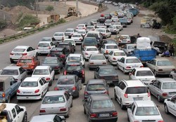 بیش از ۹۰۰ هزار خودرو در راه شمال/ مسافران به هیچ‌وجه جمعه برنگردند