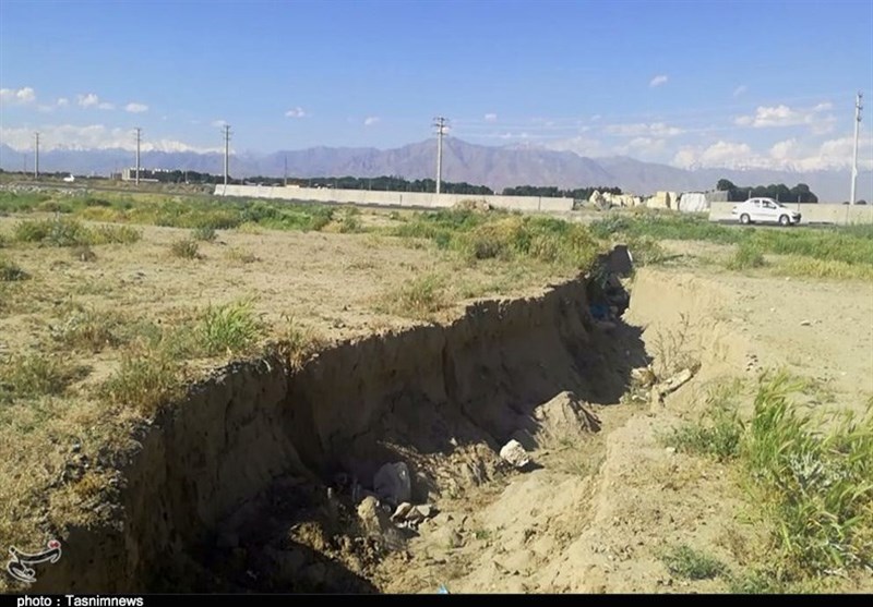 خطر فرونشست زمین بیخ گوش پایتخت؛ شهریار در حال بلعیدهشدن است +عکس خطر فرونشست زمین بیخ گوش پایتخت؛ شهریار در حال بلعیدهشدن است +عکس