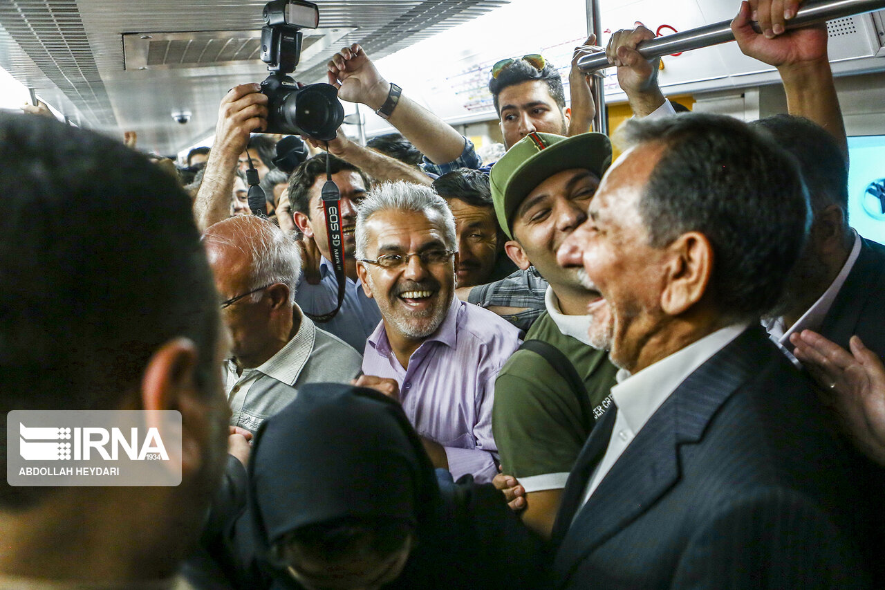 درد دل مردم با جهانگیری در مترو