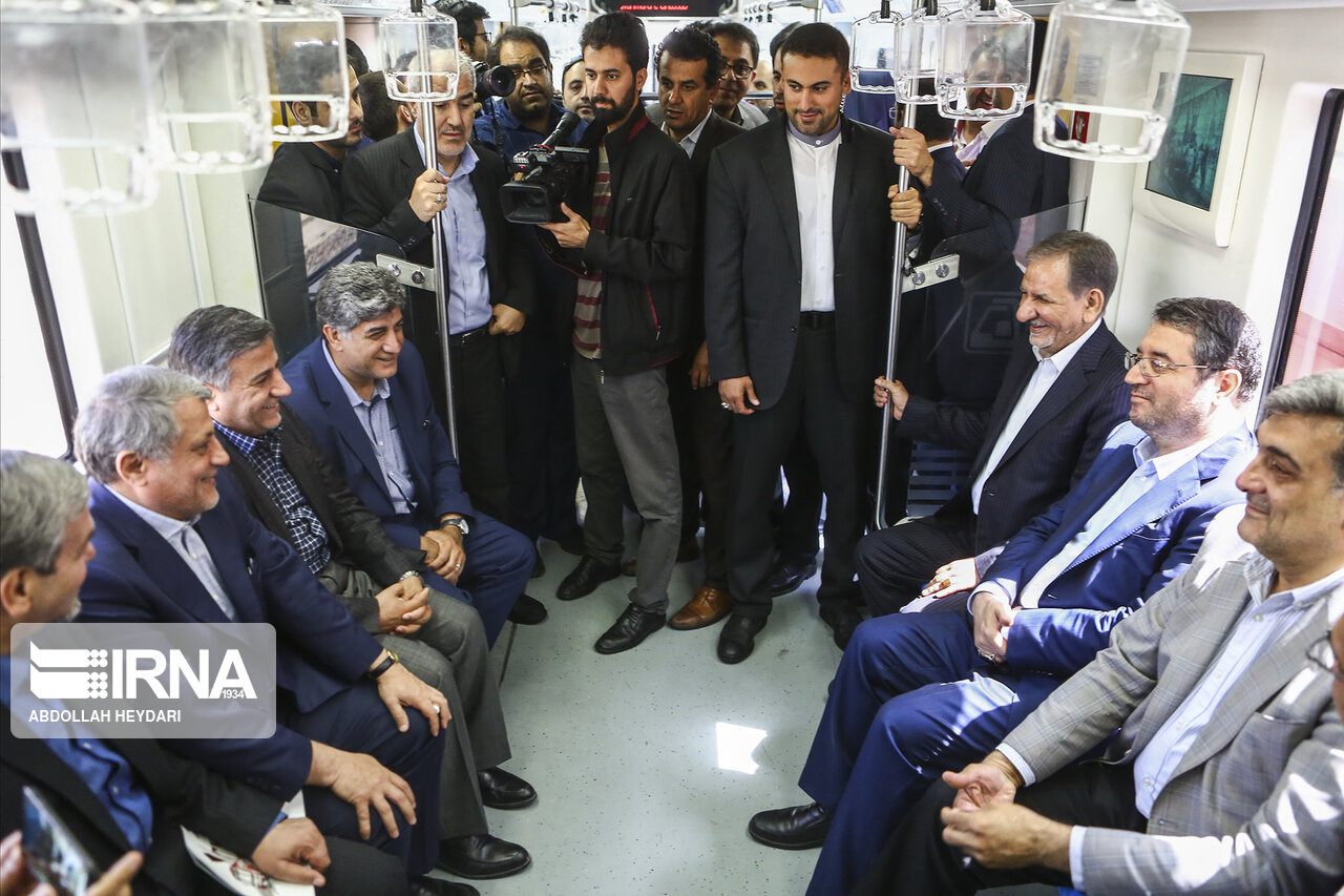 درد دل مردم با جهانگیری در مترو