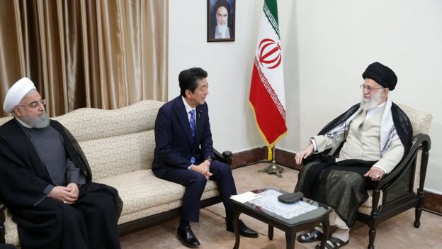 سرنوشت پیامی که نخست‌وزیر ژاپن از ترامپ به ایران آورد| رهبر انقلاب نامه ترامپ را نپذیرفت+عکس