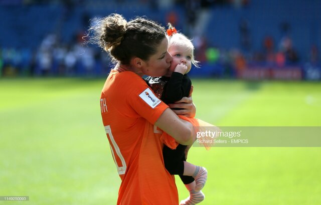 همه اتفاقات و شگفتیهای جام جهانی فوتبال زنان+عکس همه اتفاقات و شگفتیهای جام جهانی فوتبال زنان+عکس