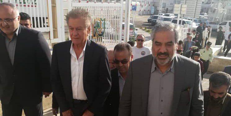 بازگشت خواننده مشهور به کشور پس از ۳۸ سال+تصاویر بازگشت خواننده مشهور به کشور پس از ۳۸ سال+تصاویر