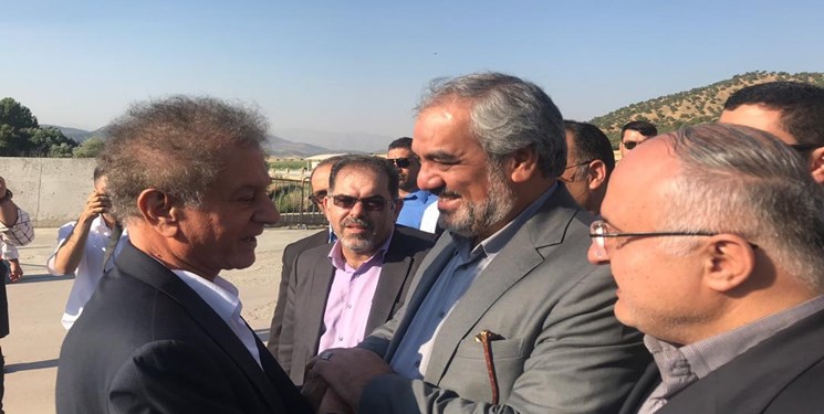 بازگشت خواننده مشهور به کشور پس از ۳۸ سال+تصاویر بازگشت خواننده مشهور به کشور پس از ۳۸ سال+تصاویر