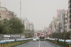 کیفیت هوای تهران برای چهارمین روز پیاپی «نامطلوب برای گروه‌های حساس» است