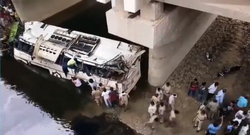 هند؛ 29 کشته در سقوط اتوبوس مسافربری به کانال آب
