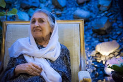 مادر نقاشی‌های شیشه‌ای درگذشت+عکس