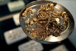 پای معامله طلا آب شده در بازار بورس کالا