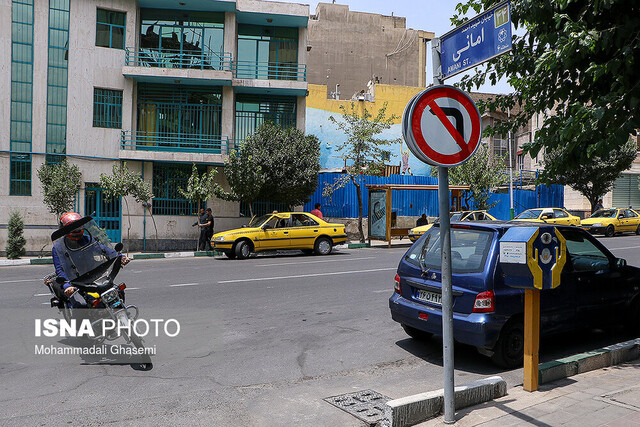 اعتراض به یکطرفه شدن خیابان ویلا+عکس