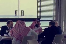 ناهار خوردن وزیر خارجه آمریکا با ولیعهد سعودی+عکس