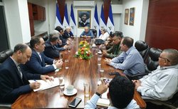 دیدار ظریف با رئیس مجلس ملی نیکاراگوا+عکس