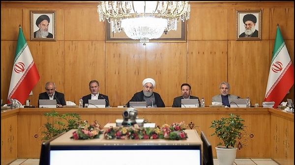 رئیس‌جمهور: با شنود نمی‌شود مردم را محاکمه کرد| باید به داد تفکیک قوا برسیم| جنگ نمی‌خواهیم| کفگیر تحریم به ته دیگ خورده| ترامپ بیچاره می‌گوید دلم می‌خواهد با ایران مذاکره کنم| توصیه به آمریکا و اروپا