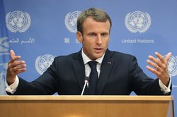 رئیس‌جمهور فرانسه: می‌خواهم ترامپ را متقاعد کنم برخی تحریم‌های ایران را لغو کند| پهپاد آمریکایی در حریم هوایی ایران نبود| به تهران هشدار داده‌ام که از برجام خارج نشود