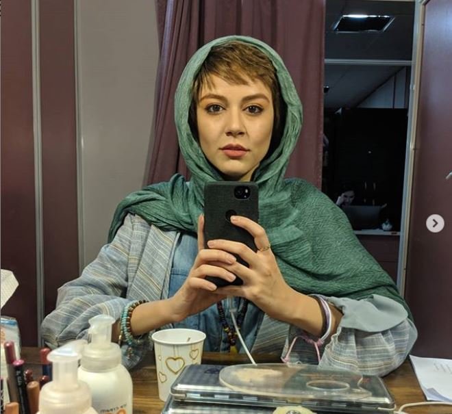 عکس | تغییر چشمگیر ظاهر ماهور الوند در اولین و آخرین روز «نهنگ آبی» عکس | تغییر چشمگیر ظاهر ماهور الوند در اولین و آخرین روز «نهنگ آبی»