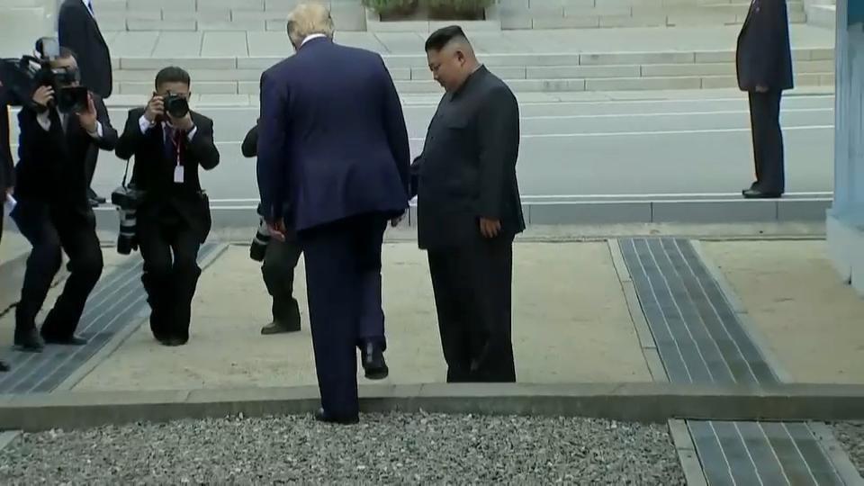 دونالد ترامپ؛ اولین رئیس جمهوری آمریکا که قدم به خاک کره شمالی گذاشت+عکس