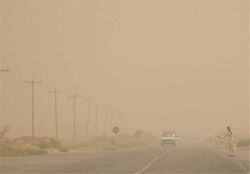 آلودگی هوای سیستان به ۱۶ برابر حد مجاز رسید| توفان پرواز فرودگاه زابل را لغو کرد| ادارات پنج شهر تعطیل شد