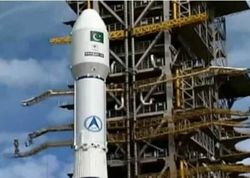 پاکستان تا سال ۲۰۲۲ فضانورد به فضا می فرستد