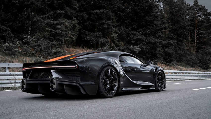 شکسته شدن رکورد سریع ترین خودروی جهان توسط بوگاتی + عکس شکسته شدن رکورد سریع ترین خودروی جهان توسط بوگاتی + عکس