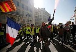 بازداشت 89 نفر از معترضان «جلیقه زرد» در فرانسه