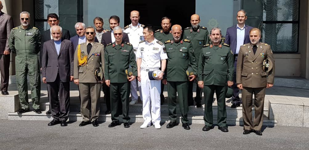 بازدید سرلشکر باقری از پایگاه دریایی منطقه شانگهای/عکس بازدید سرلشکر باقری از پایگاه دریایی منطقه شانگهای/عکس