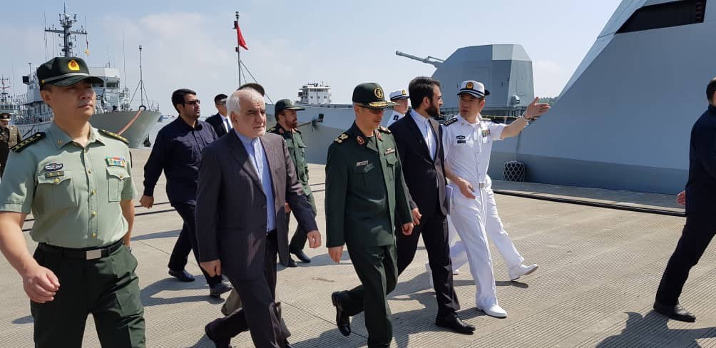 بازدید سرلشکر باقری از پایگاه دریایی منطقه شانگهای/عکس بازدید سرلشکر باقری از پایگاه دریایی منطقه شانگهای/عکس