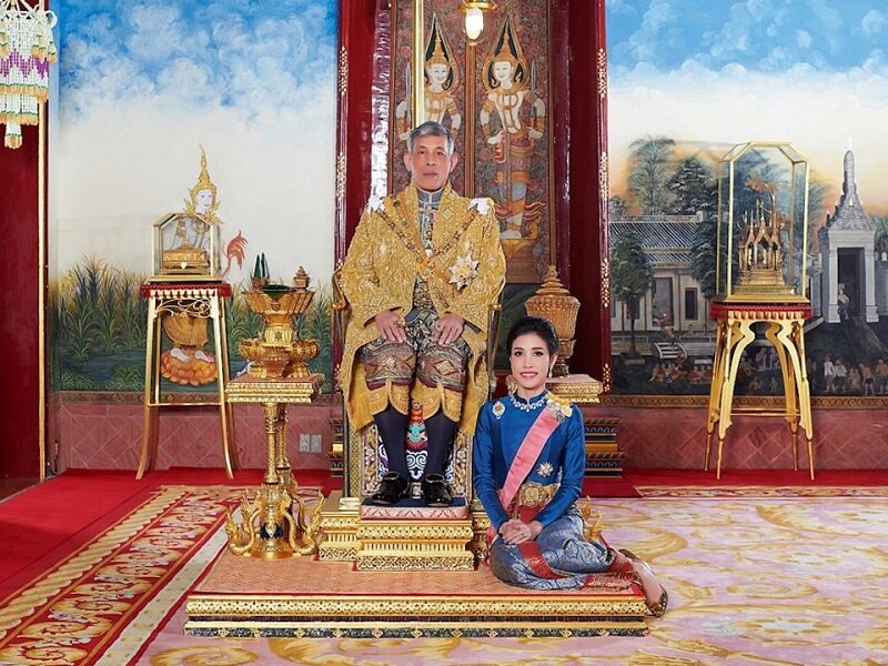 زندگی عجیب پادشاه تایلند/ تصاویر