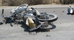 تصادف مرگبار تاکسی و موتورسیکلت در بزرگراه صیادشیرازی